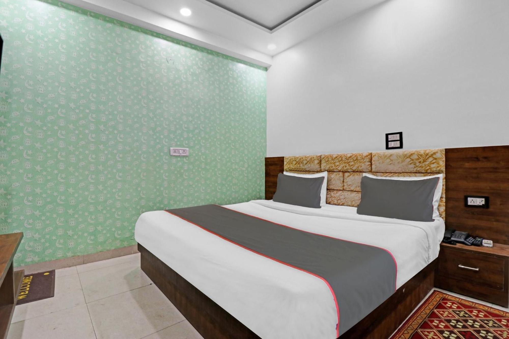 Hotel O Bharat Stay Near Indira Gandhi International Airport New Delhi Exterior photo